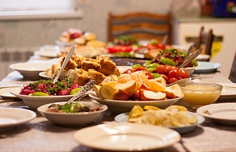 Ramazan'da ideal beslenme nasıl olmalı? Adım adım sağlıklı oruç