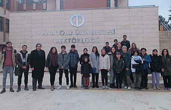 Depremzede çocuklara Anadolu Üniversitesi Yunus Emre Kampüsü turu