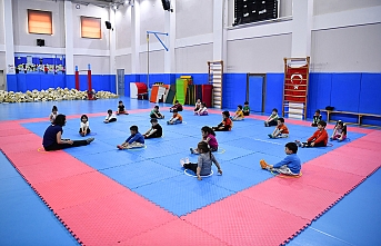 Yaz dönemi kurslarında 290 çocuk jimnastikle tanıştı