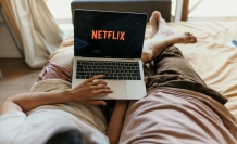 Netflix şifre paylaşımını önleyecek