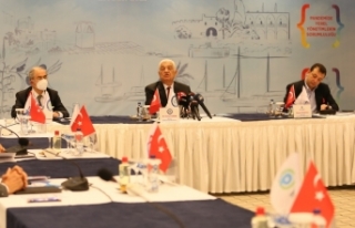 CHP'li büyükşehir belediye başkanları toplandı