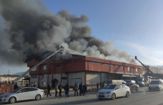 Tekstil fabrikasında yangın