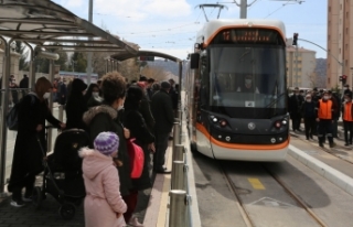 Yeni tramvay hattı hizmete açıldı