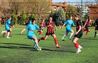 U-17 Kadın Futbol Takımları karşılaştı