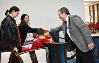 Başkan Ataç depremzedeleri ziyaret etti