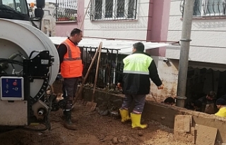 ESKİ ekipleri sel felaketinin yaşandığı Şanlıurfa'da
