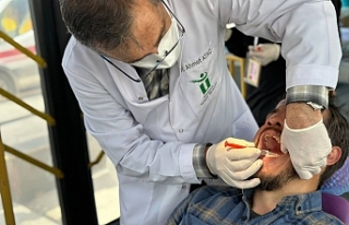 Mobil Diş Kliniği depremzedelere hizmetini sürdürüyor