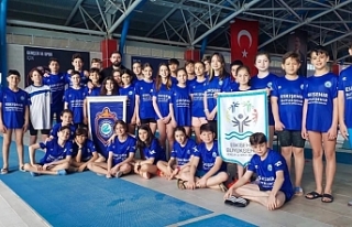 Eskişehir'in yüzücüleri yarışlara damga...