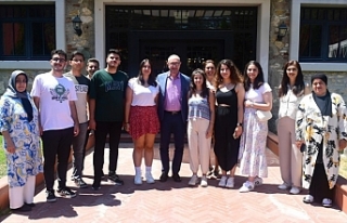 Anadolu Üniversitesi başarılı öğrencileri Eskişehir'de...