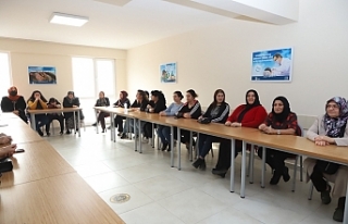 Sütlüce'de kadınlara hizmet tanıtım toplantısı...