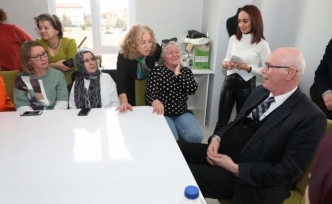 Başkan Kurt Osmangazi mahallesindeki kadınlarla buluştu