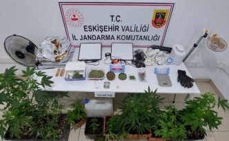 Eskişehir'de uyuşturucu operasyonları sürüyor