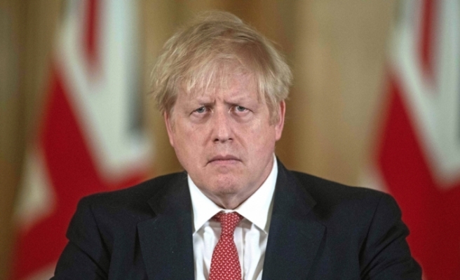 Boris Johnson görevine geri döndü