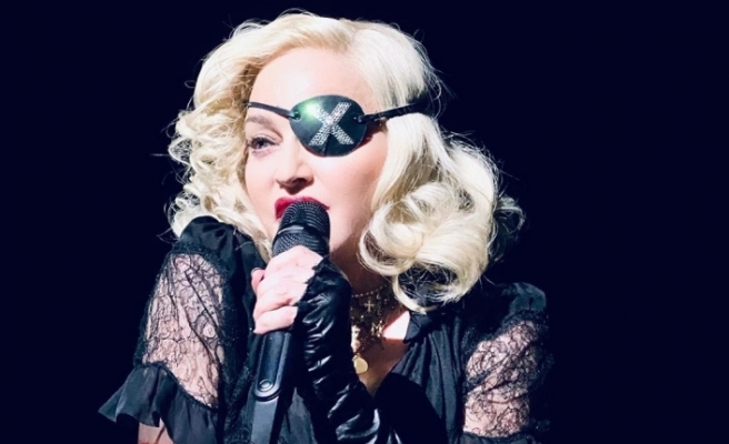 Madonna koronavirüse yakalandı