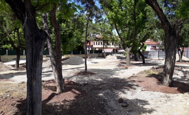 Hicri Sezen Parkı betonlaşıyor
