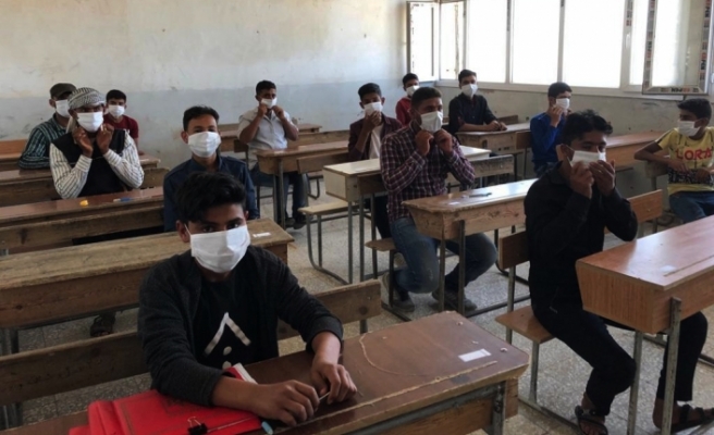 Suriyeli gençler daha güvenle okula gidiyor