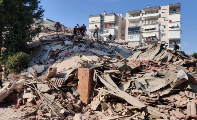 Depremde 4 kişi hayatını kaybetti