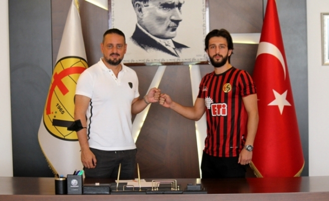 Mevlüt Çelik 3 yıl daha Eskişehirspor'da