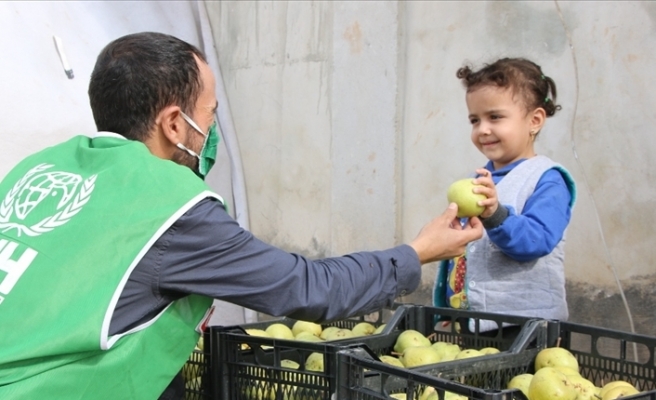 Suriye'ye 470 ton sebze ve meyve yardımı