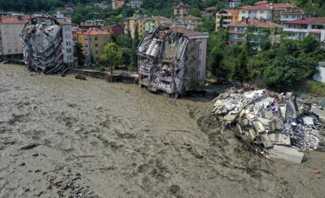Sele kapılan 6 kişi hayatını kaybetti