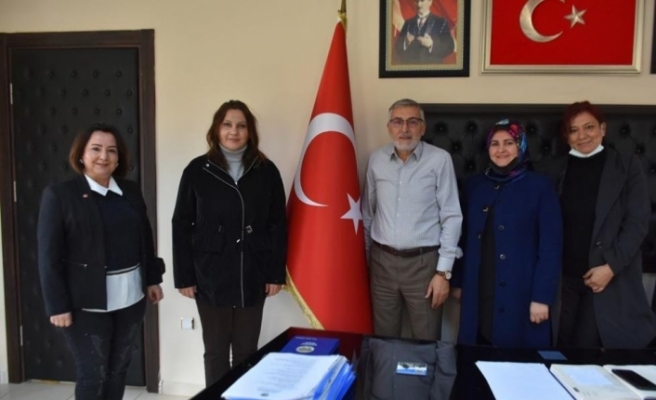 AK Partili kadınlardan Kadir Bozkurt'a ziyaret