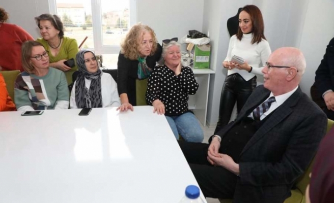 Başkan Kurt Osmangazi mahallesindeki kadınlarla buluştu