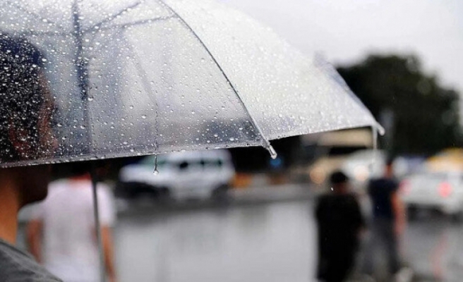 Eskişehir'de fırtına ve sağanak yağış etkili