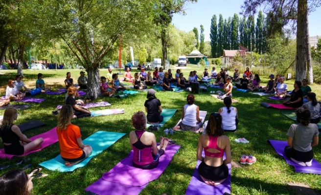 Tabiat içinde  Yoga ve Sağlıklı Beslenme Kampı