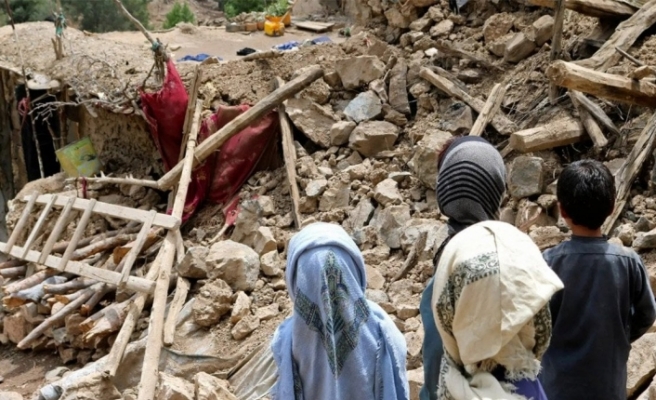 Afganistan depreminde bilanço artıyor