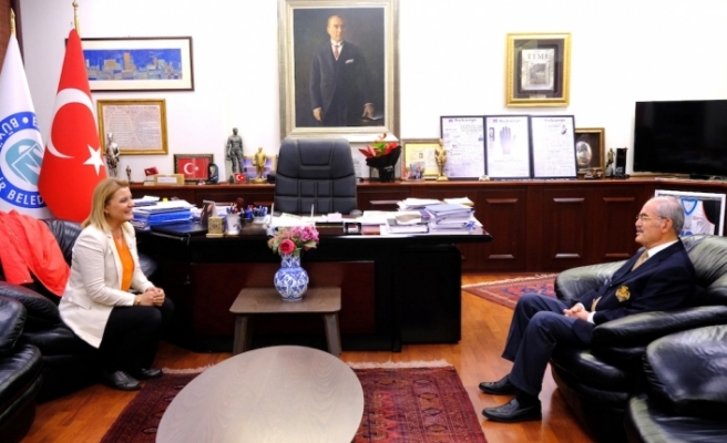 Başkan Hürriyet'ten Yılmaz Büyükerşen'e ziyaret