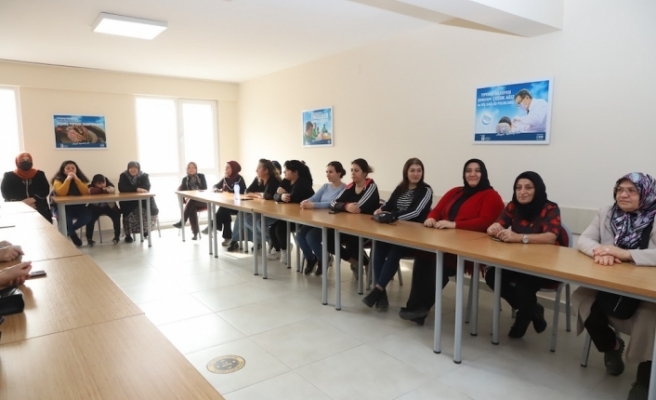 Sütlüce'de kadınlara hizmet tanıtım toplantısı düzenlendi