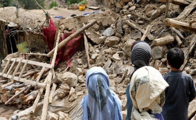 Afganistan depreminde bilanço artıyor